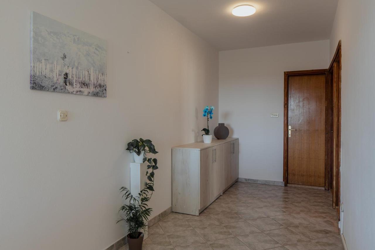 Apartmani Jaman Vrsi Ruang foto