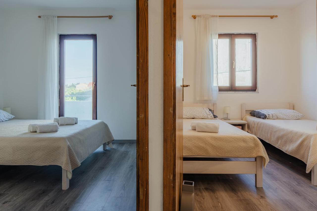Apartmani Jaman Vrsi Ruang foto