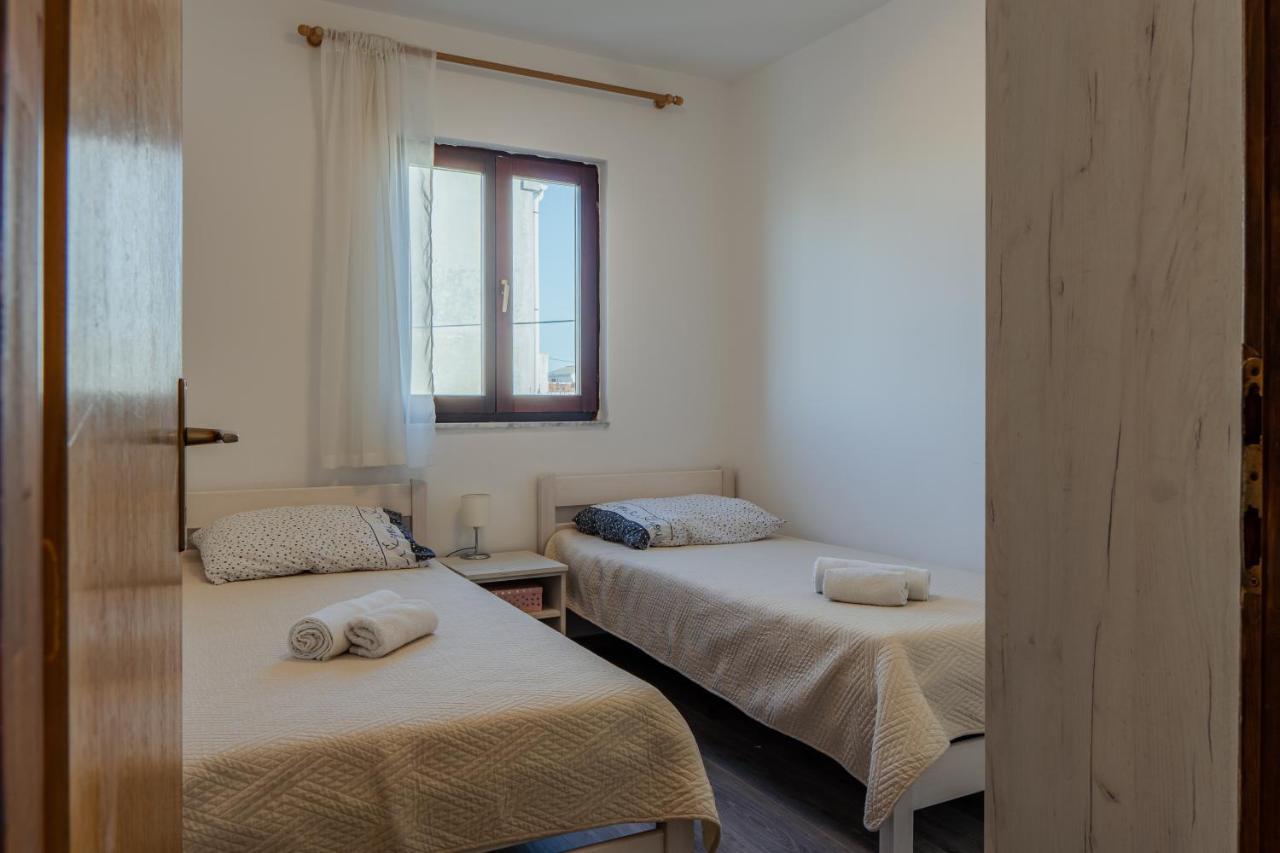 Apartmani Jaman Vrsi Ruang foto