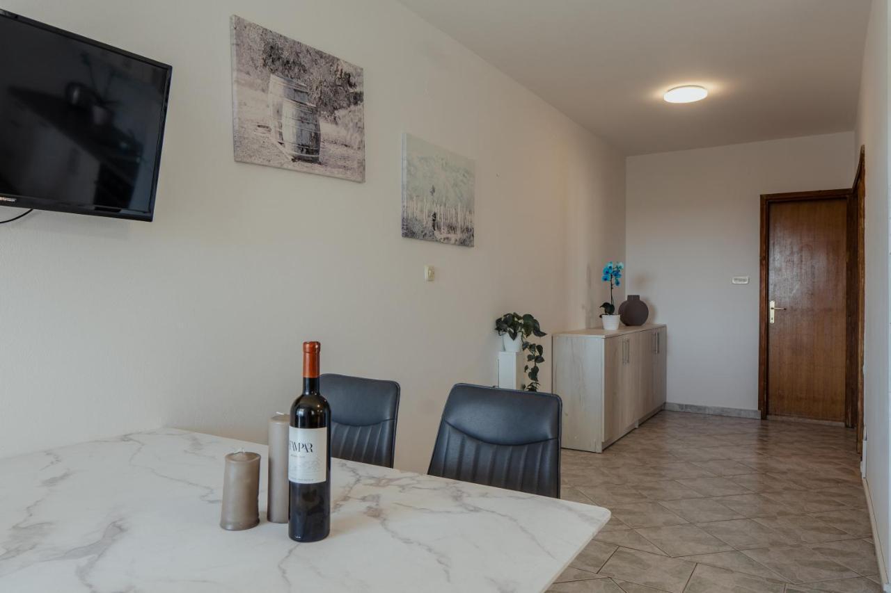 Apartmani Jaman Vrsi Ruang foto