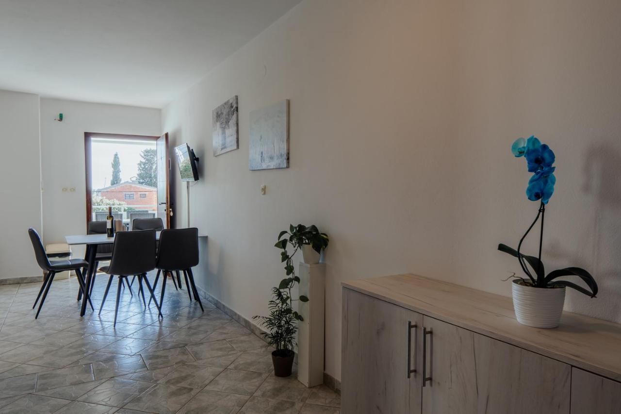Apartmani Jaman Vrsi Ruang foto